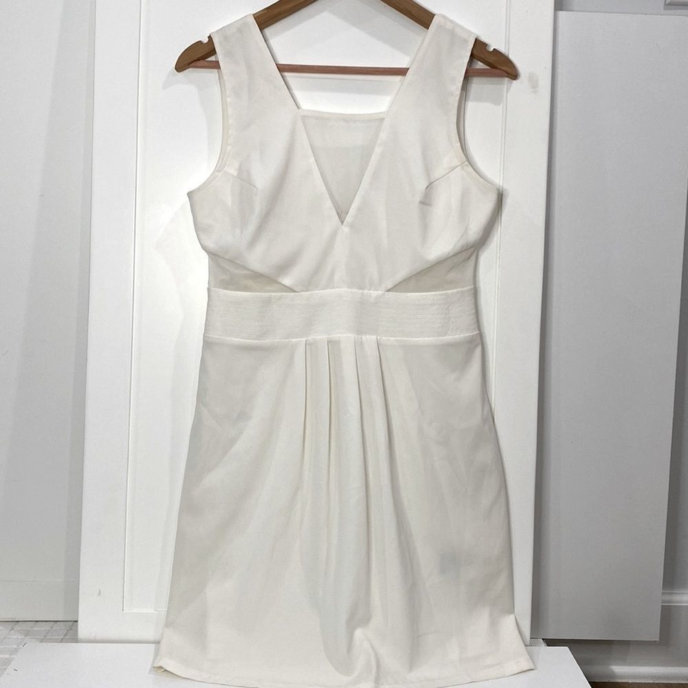 Sweet Rain Mesh V Neck Pleated Waist White Dress M